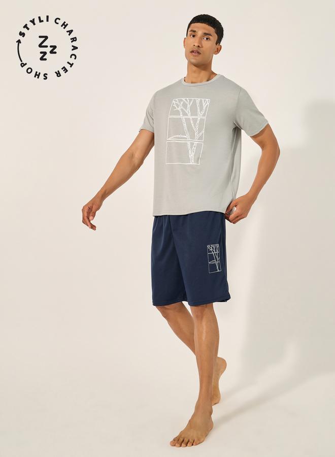 ستايلي طقم بيجامة بطبعة جرافيك بياقة دائرية وتيشيرت وشورت - Image 1