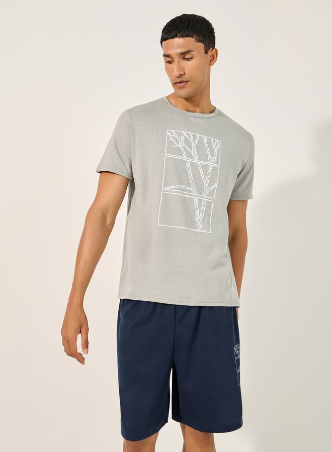 ستايلي طقم بيجامة بطبعة جرافيك بياقة دائرية وتيشيرت وشورت - Image 2