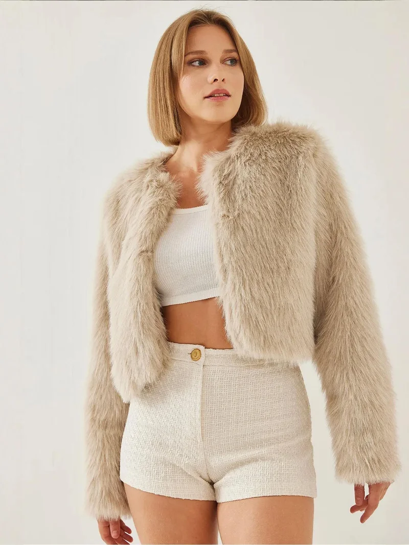 Bianco Lucci LUCCI Boxy Crop Faux Fur Coat