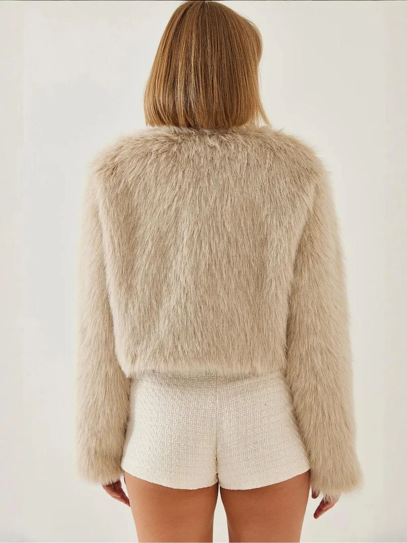 Bianco Lucci LUCCI Boxy Crop Faux Fur Coat