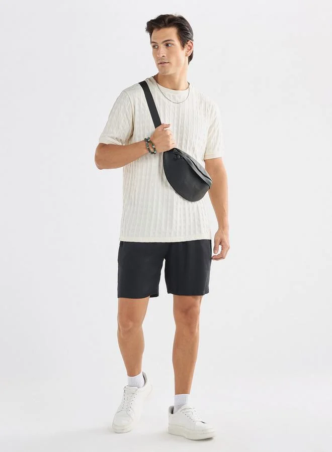 سبلاش فيڤ تيشيرت بارز الملمس بياقة ضيقة وأكمام قصيرة