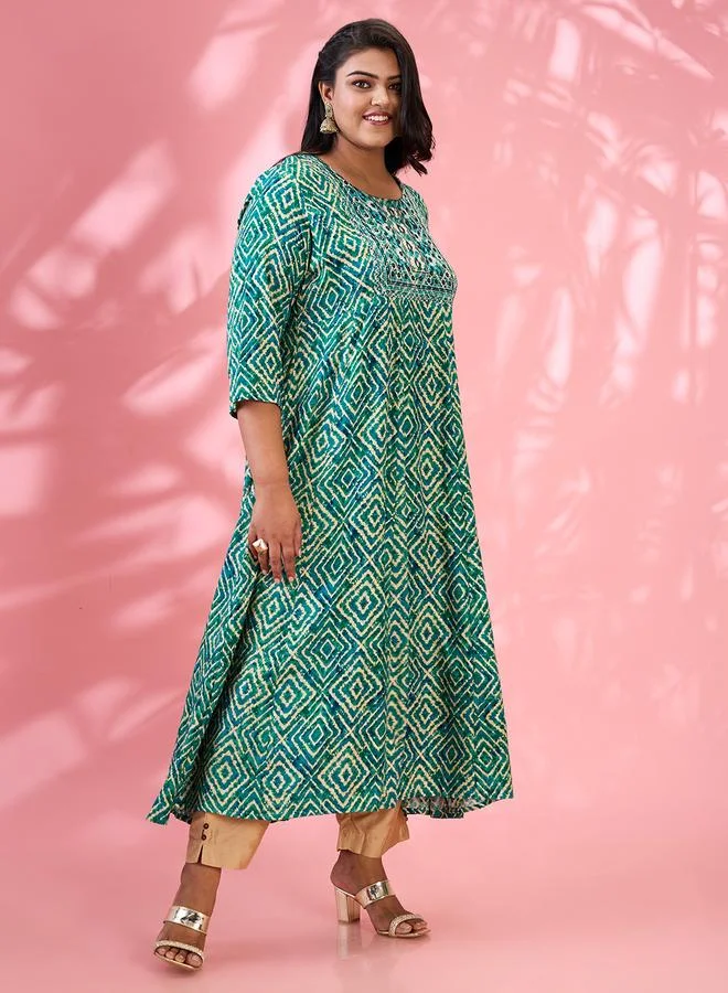 جلو باص كورتا بمقاس كبير وطبعة هندسية