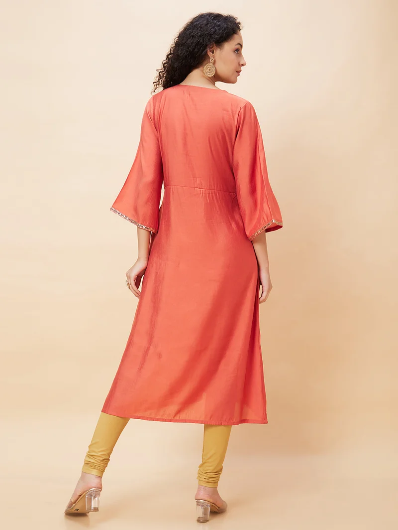 globus Women Floral Embroidered Flared Sleeves Kurta