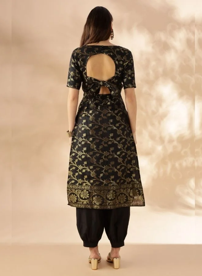 Abhishti Cotton zari baswada Kurta Set with Back Cut-out and tie-up