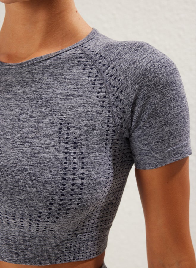 trendyol grey Seamless Knitted Sports Crop Top - Crew Neck - Image 4