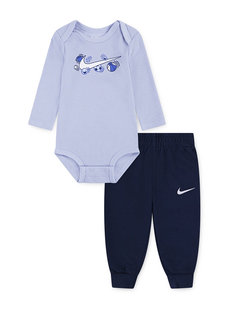 نايكي طقم أساسي بأكمام طويلة للأطفال للعب في جميع الأوقات - Image 1