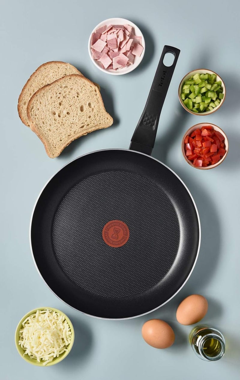 تيفال مقلاة تيفال من نوع G6 Easy Cook N Clean، قياس 24 سم، غير لاصقة، لون سوداء، مصنوعة من الألومنيوم، مع ضمان لمدة سنتين | رقم المنتج: B5540402 - Image 5