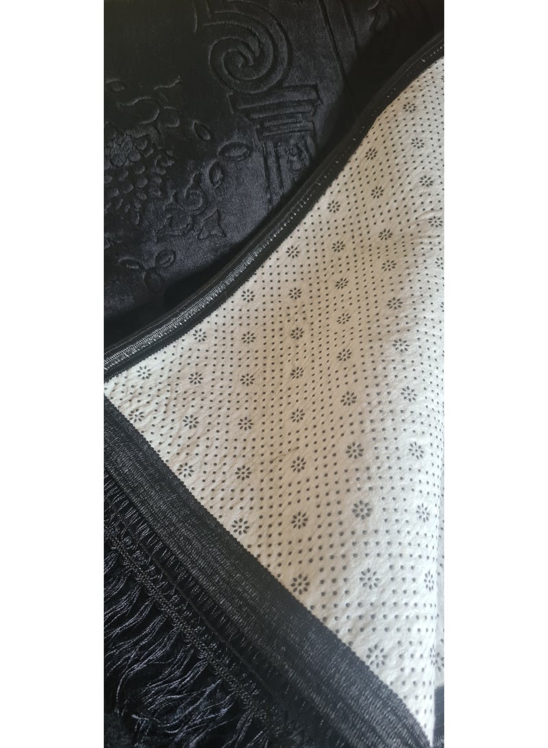 Large Velvet Soft Prayer Mat Black  - Image 3