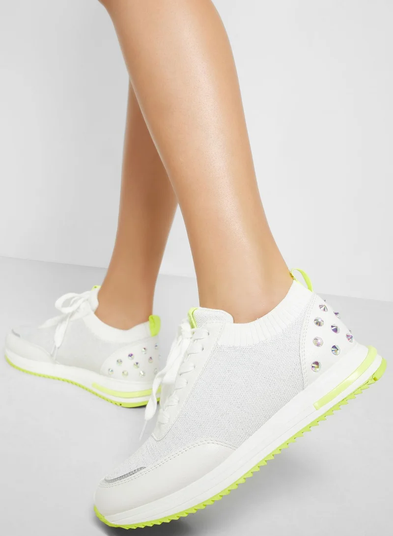 منبور Lace Up Low Top Sneakers