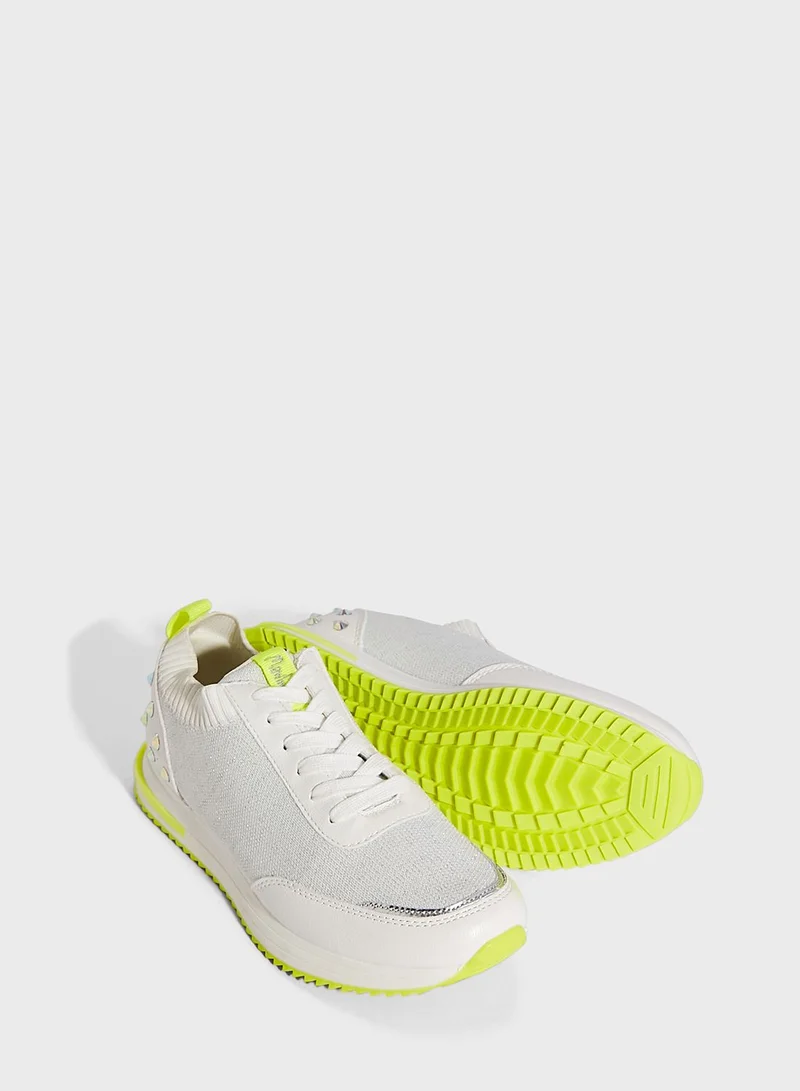 منبور Lace Up Low Top Sneakers