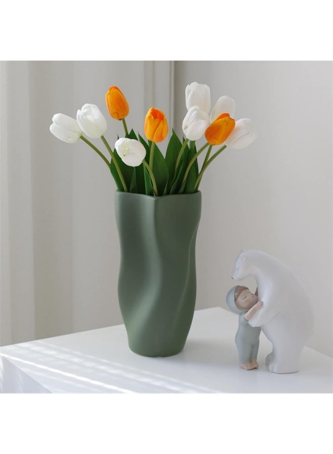 Razz Gallery The Wavy Green Vase is a decorative piece that combines softness with artistic details, giving any space a sense of luxury and harmony. - Image 4