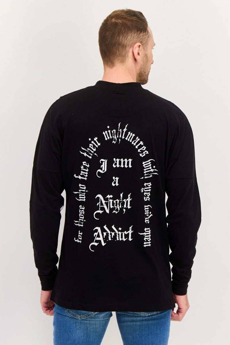 Night Addict تي شيرت رجالي بأكمام طويلة وياقة دائرية مطبوع، أسود - Image 4