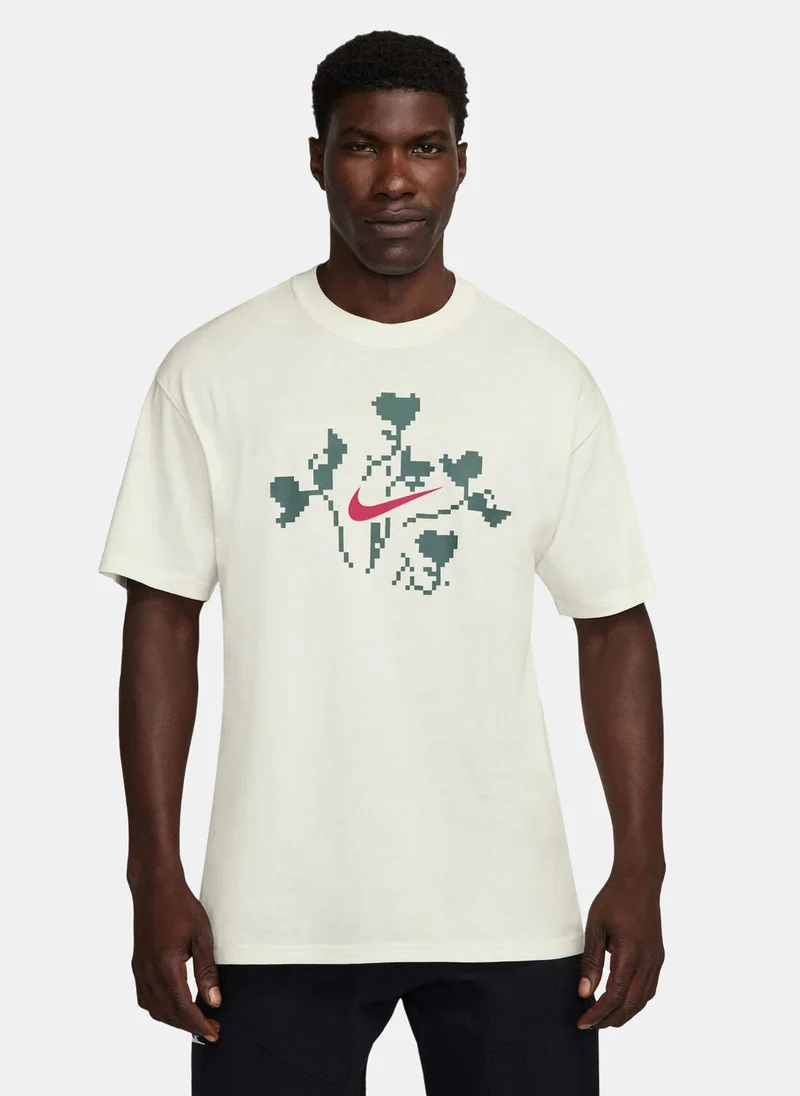 Nike Men's Max90 Graphic T-Shirt
