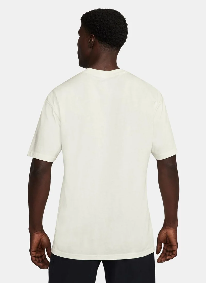 Nike Men's Max90 Graphic T-Shirt