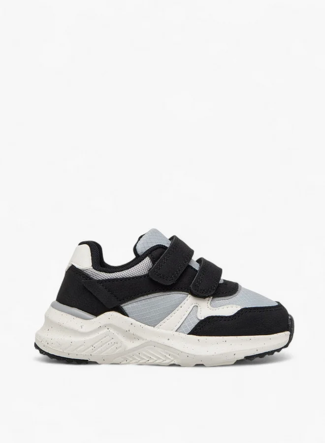 JUNIORS Boys Panelled Sneakers with Hook and Loop Closure