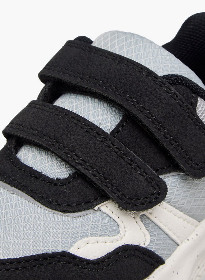 جونيورز سنيكرز أولاد بنعل خارجي بنمط ألواح وإغلاق بشريط لاصق - Image 4