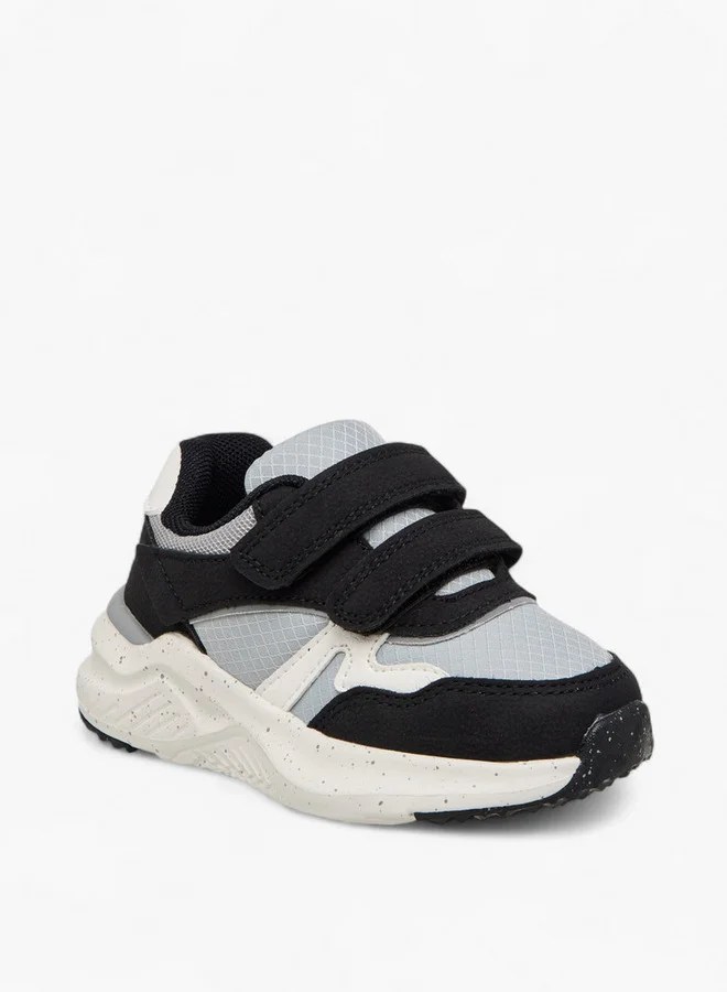 جونيورز Boys Panelled Sneakers with Hook and Loop Closure