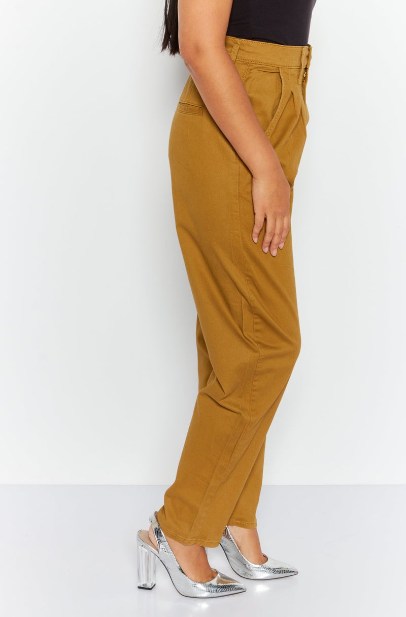 Levi's Women Regular Fit Plain Tapered Pants, Tan  - Image 3