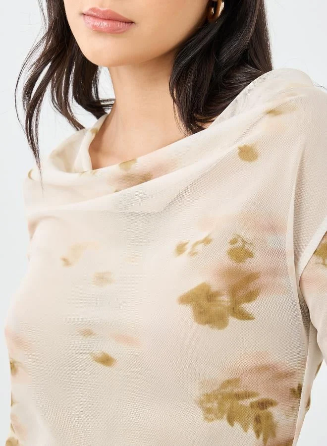 ستايلي بلوزة بياقة متدلية بطبعة زهور ستايلي