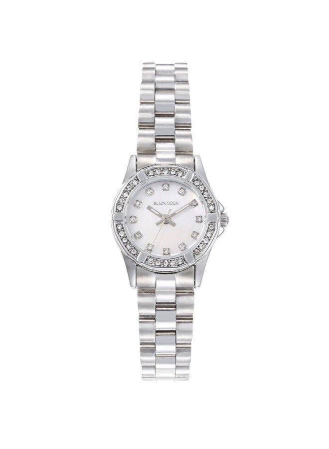 Black Moon Elegant Blackmoon Women's Watch Stylish White Dial Stainless Steel Band Water Resistant Perfect for Casual and Formal Wear - Image 1