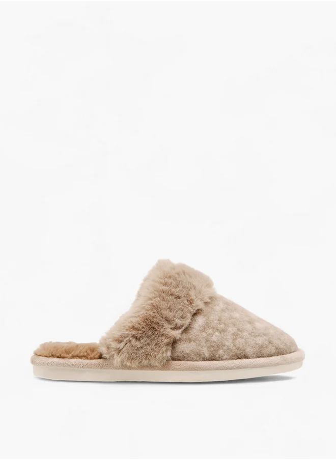 Le Confort Women's Closed Toe Faux Fur Bedroom Slippers