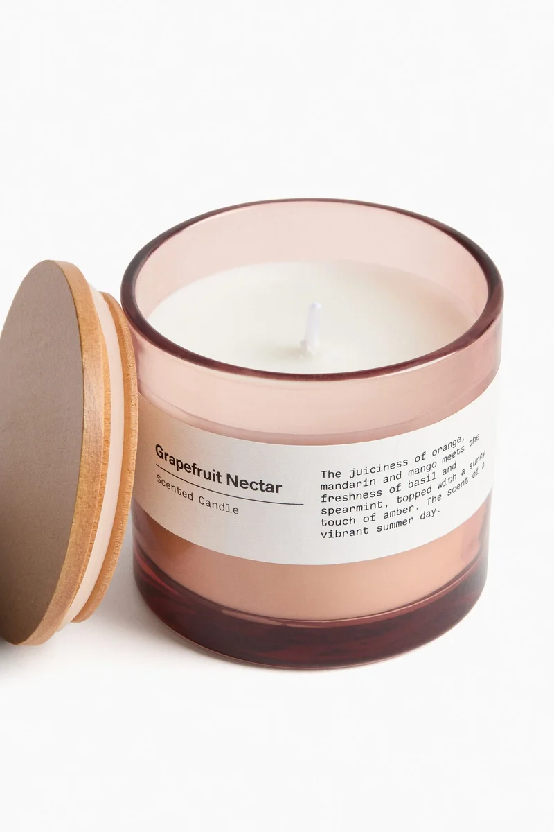 اتش اند ام شمعة معطرة في حامل زجاجي