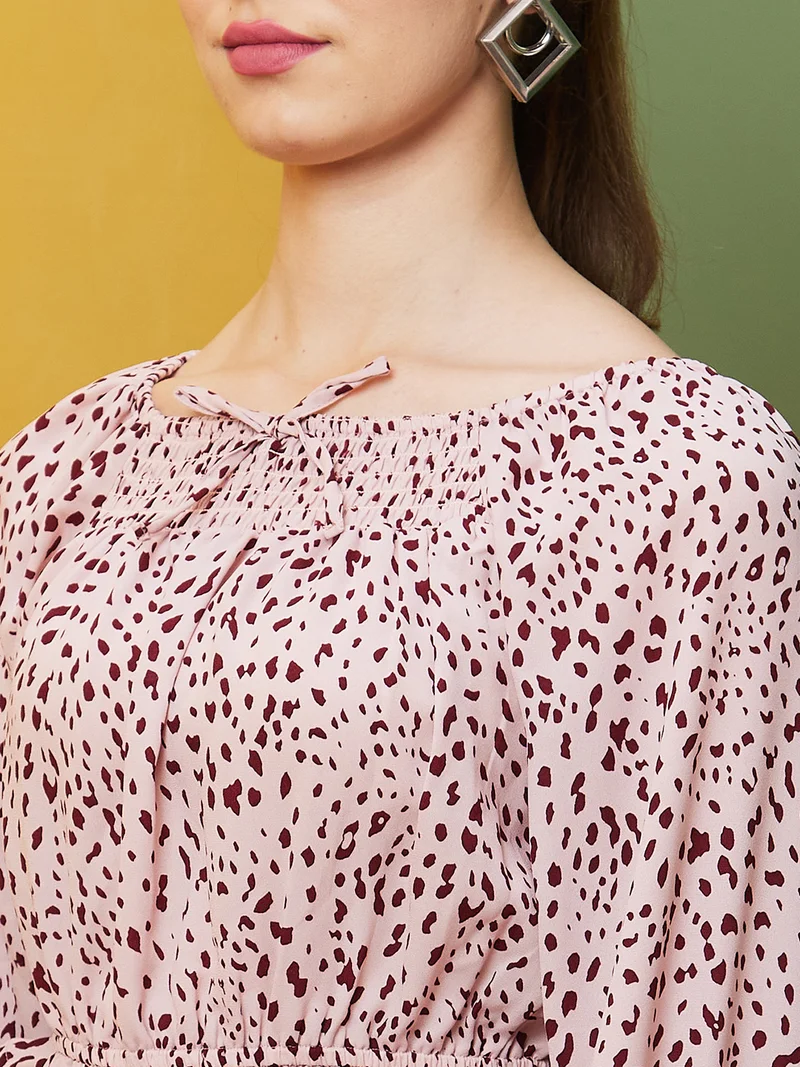 globus Women Floral Printed Georgette Square Neck Blouson Crop Casual Top