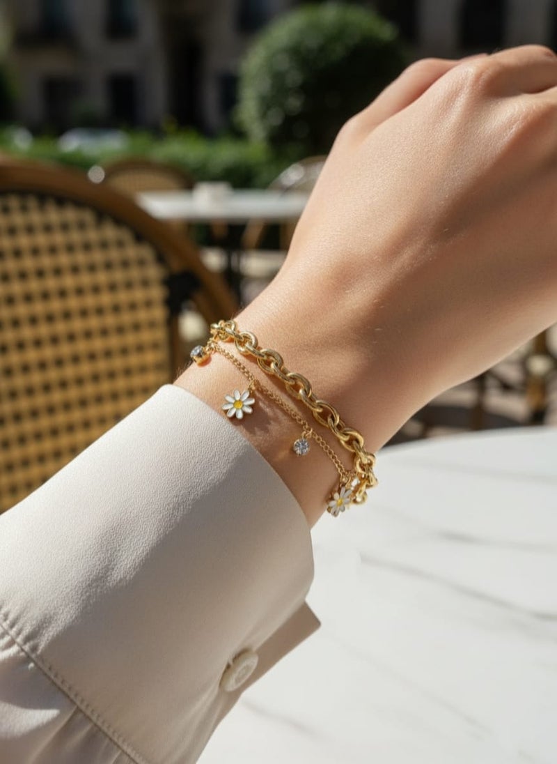 إنسيال طبقتين ذهبي جذاب بتصميم زهور بلون ابيض واصفر وفصوص لامعة، مصنوع من ستانلس ستيل المقاوم للصدأ وقابل للتعديل. - Image 2