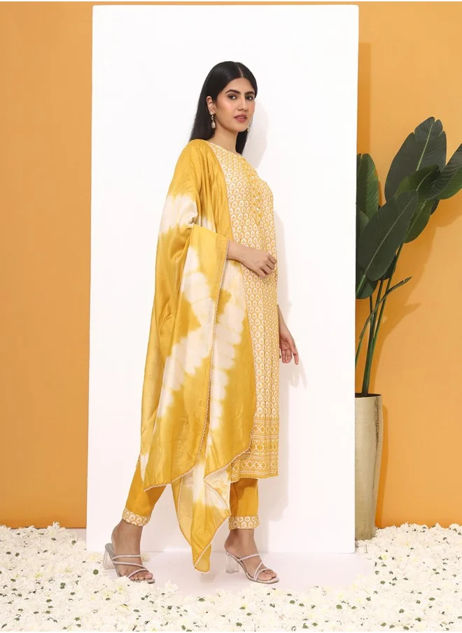 آي شين Straight Fit Embroidered Pattern Round Neck Three-Quarter Sleeves Mustard Colour Woven Cotton Kurta Set for Women with Semi Elastic Closure - An Ideal Pick for Any Occasion