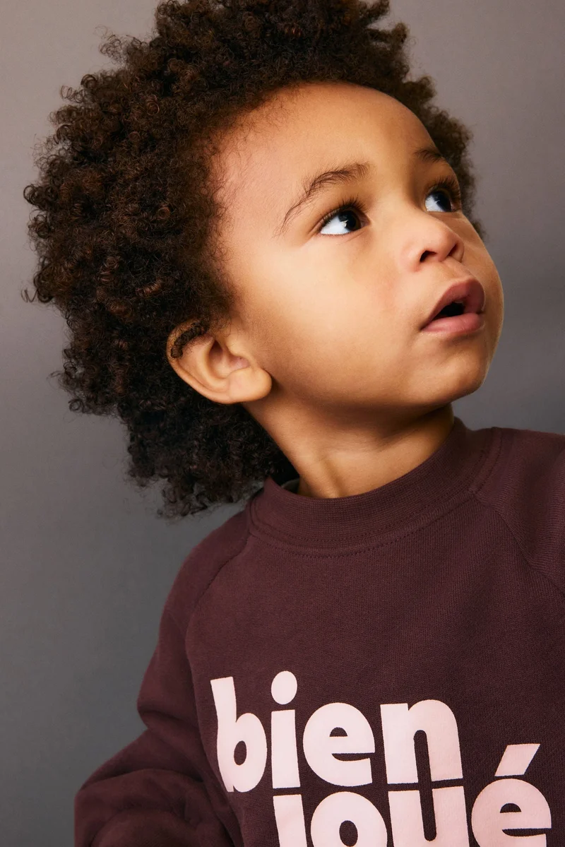 اتش اند ام سويت شيرت من القطن بتفاصيل مطرزة