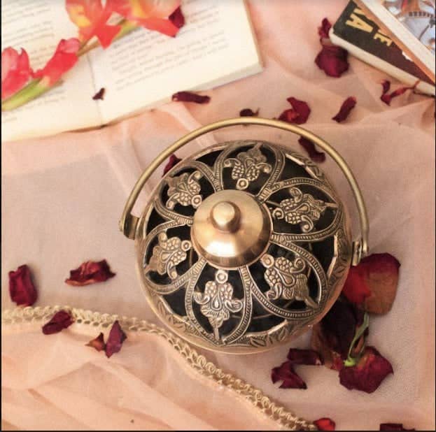 Ritualistic Vintage Brass Loban Lamp Gold Style for Dhoop Holder and Candle Light Incense Burner Dhoop Dani Pooja Items Antique Lantern Dhoop Batti Stand Sambrani Holder - Image 3