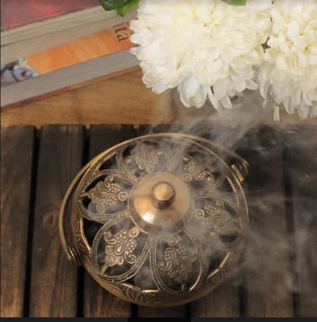 Ritualistic Vintage Brass Loban Lamp Gold Style for Dhoop Holder and Candle Light Incense Burner Dhoop Dani Pooja Items Antique Lantern Dhoop Batti Stand Sambrani Holder - Image 5