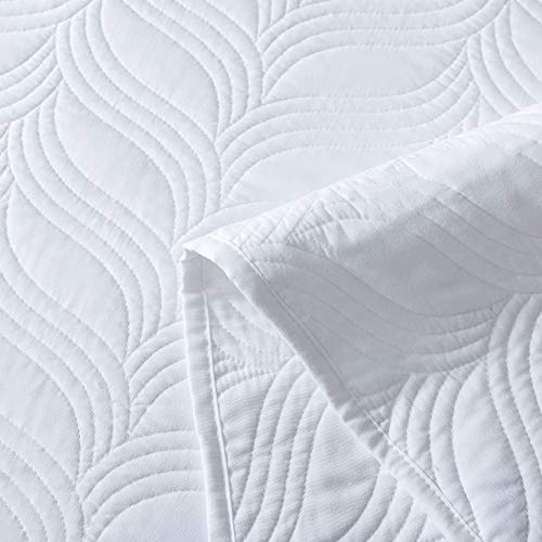 SUFUEE Quilt Set 3 Piece White King Cal King Size New Pattern Bedspread - Soft Microfiber Lightweight Coverlet for All Season (118"x106" Includes 1 Quilt, 2 Shams) - Image 4