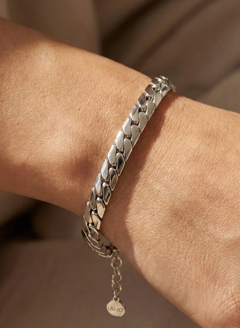 ليو جو سوار لي جو ريه فضي