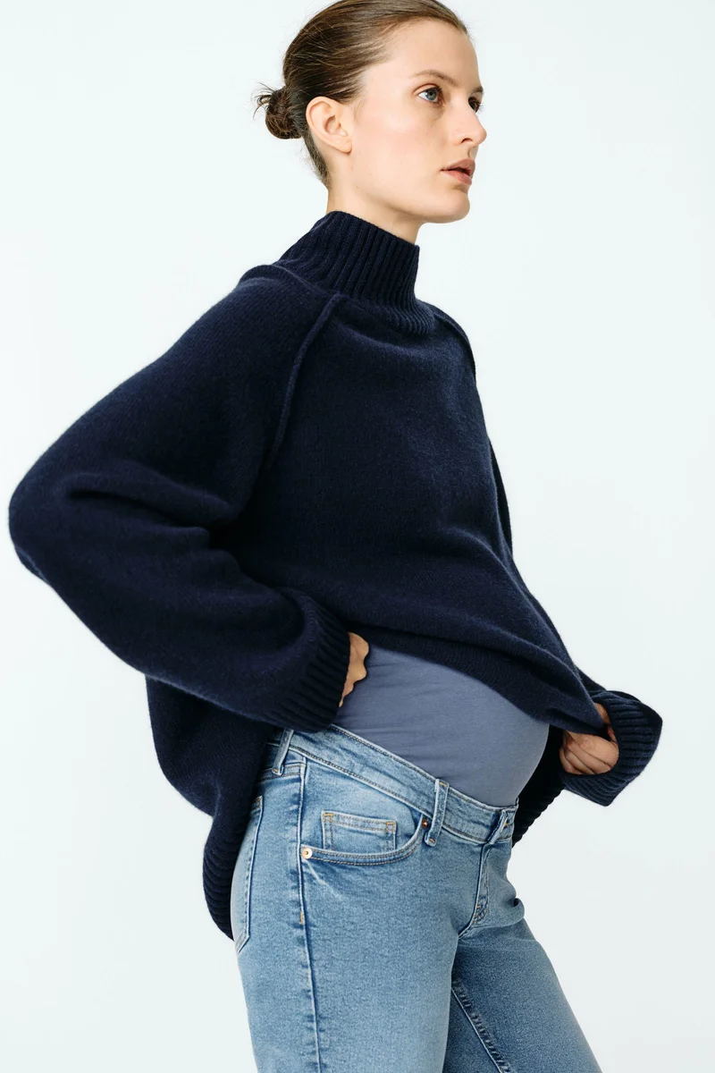 H&M MAMA Slim Ankle Jeans