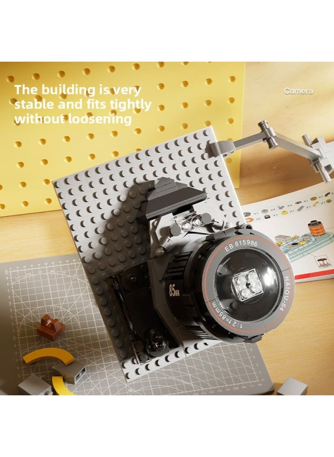 Generic - Retro Simulation Camera Children's Creative Camera Compatible Lego Assembled Puzzle Small Particle Building Blocks Toy Cross-Border-Color:2121 Rabbit Is Very Hungry +641 Granules [24cm Exquisite Gift Box]] - Image 1