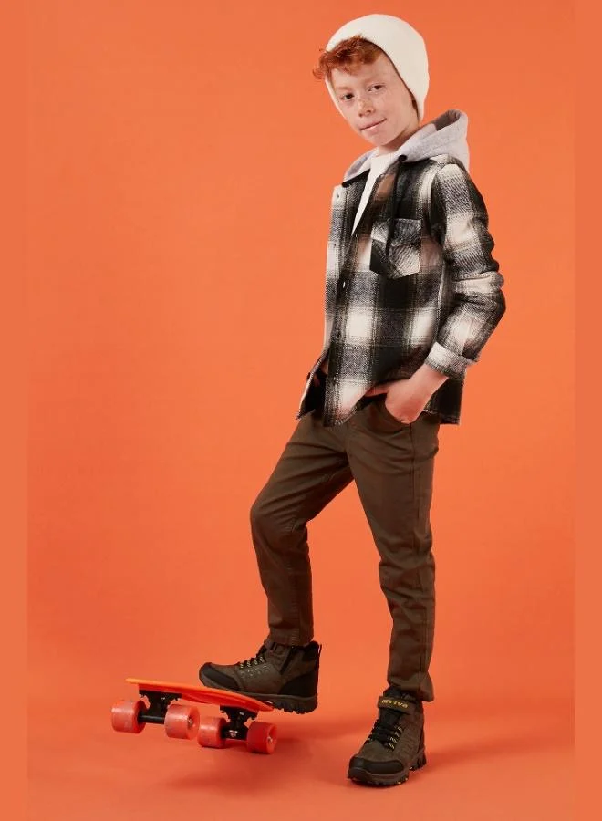 ليلا قميص كاروهات رجالي بغطاء رأس وجيبين شتوي