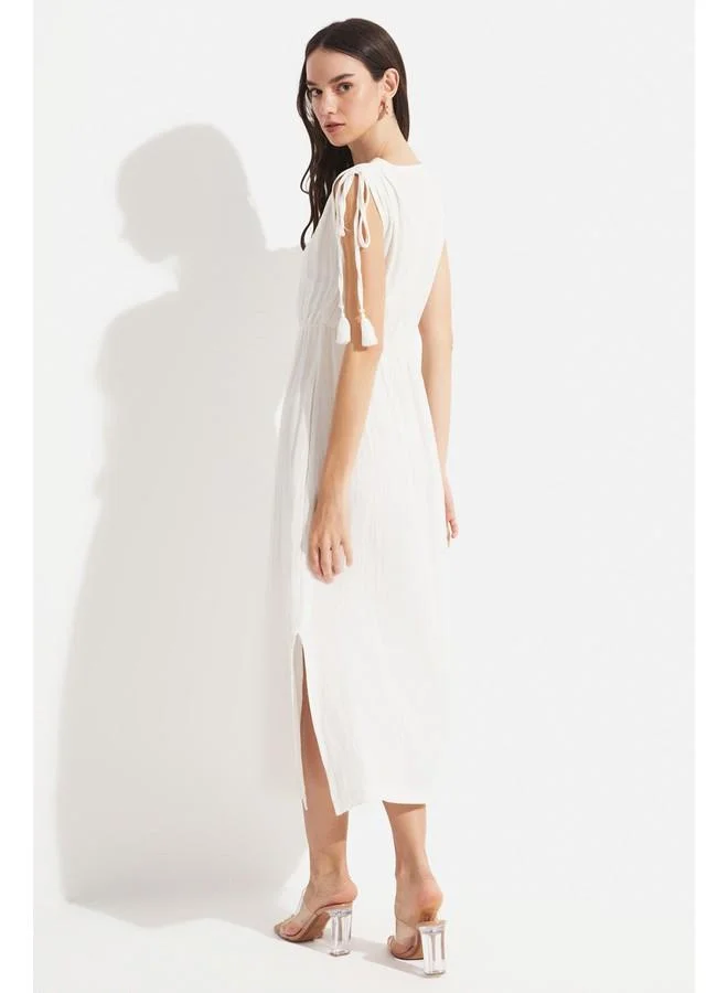 جون June Women Skater 100% Cotton V-Neck Slit Detailed Maxi Dress White