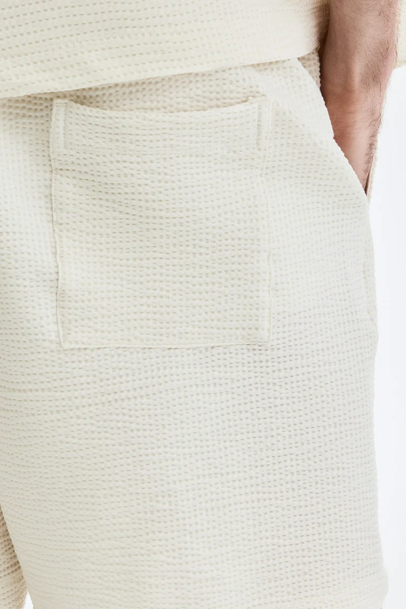 H&M  Relaxed Fit Waffled shorts for Men | Best Price UAE