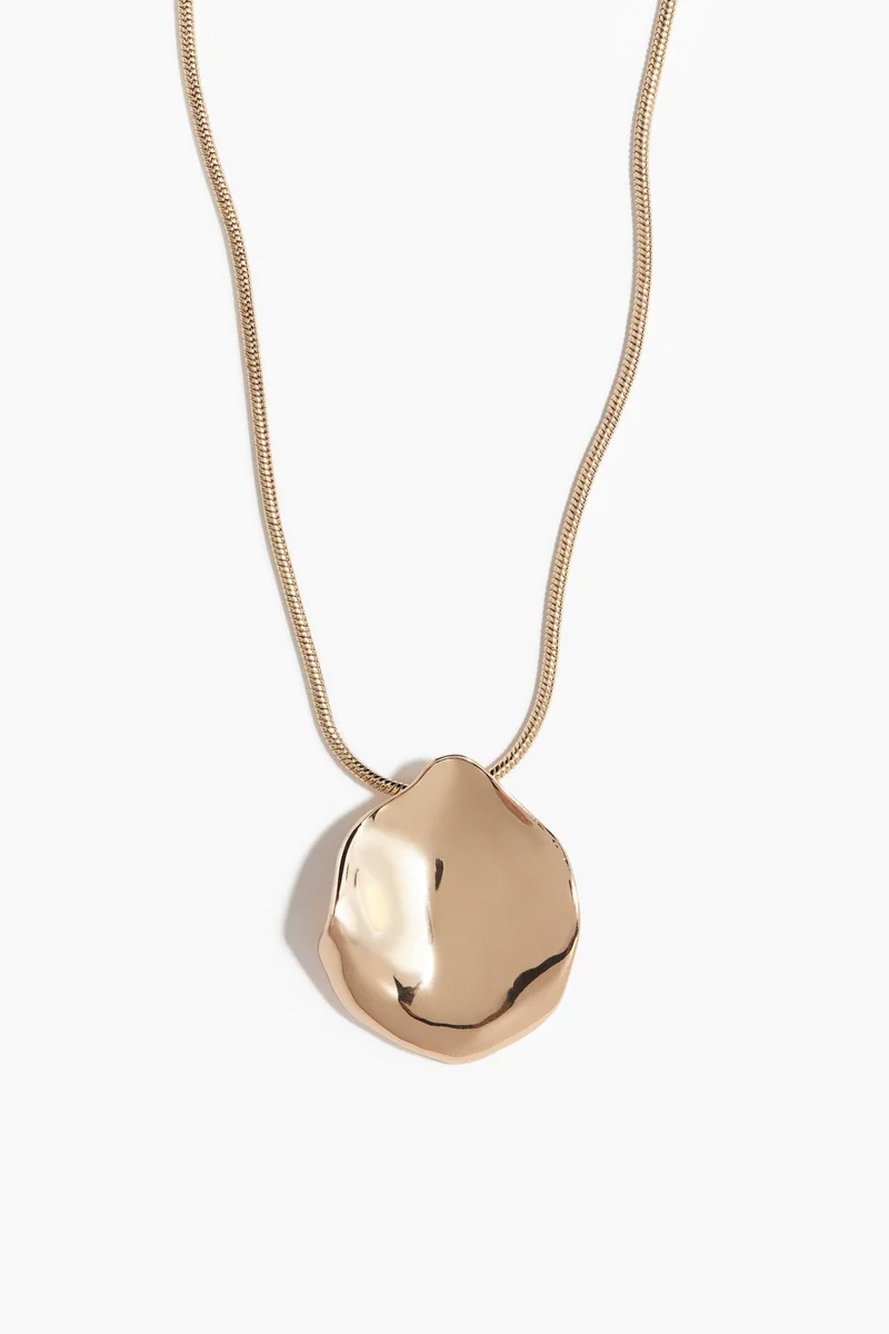 اتش اند ام قلادة طويلة مزينة بحلية