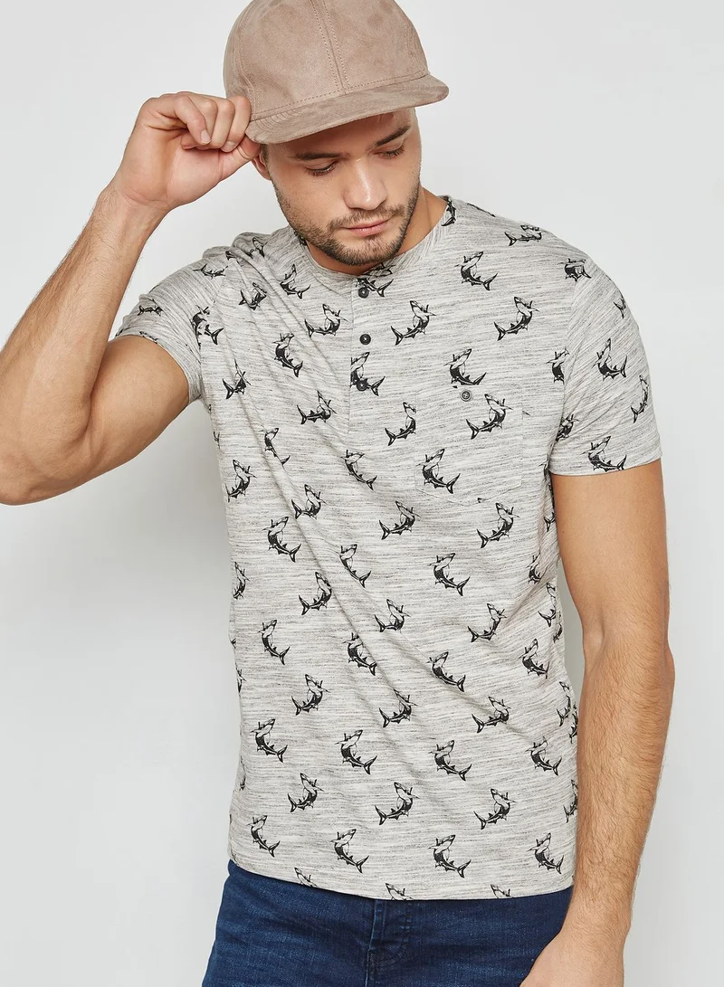 BRAVE SOUL Mako Crew Neck T-Shirt