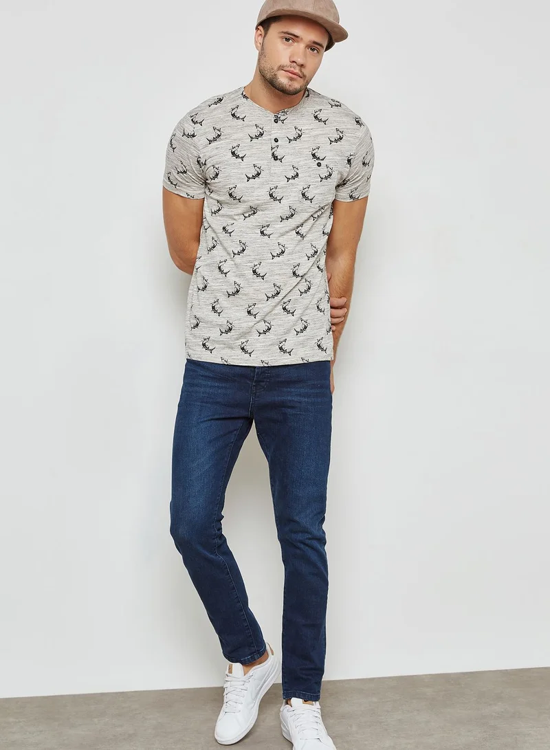 BRAVE SOUL Mako Crew Neck T-Shirt