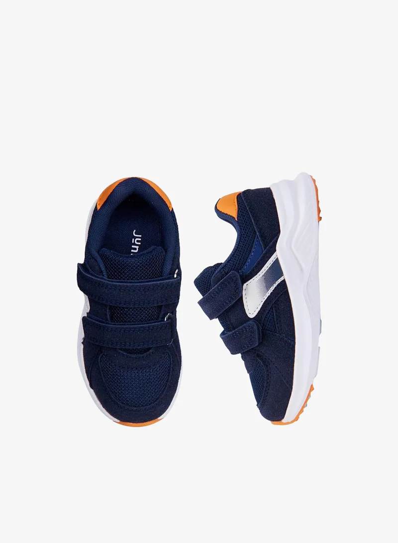 جونيورز أحذية رياضية للأولاد بإغلاق لاصق