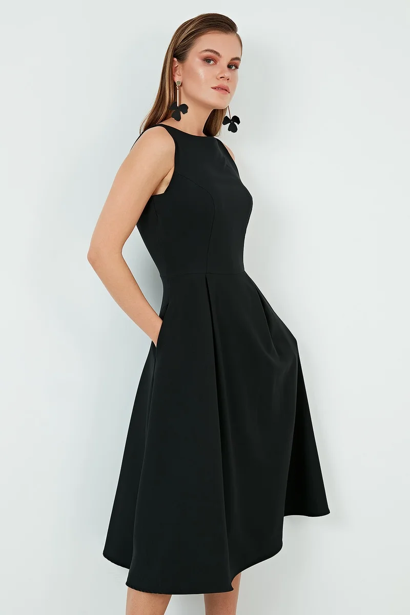 Lela Sleeveless Flared Dress