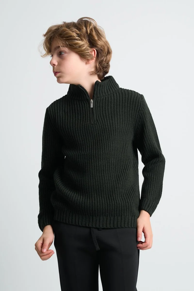 الكسندر جاردي Stand Collar Zippered Boy's SWEATER(C23-7108)