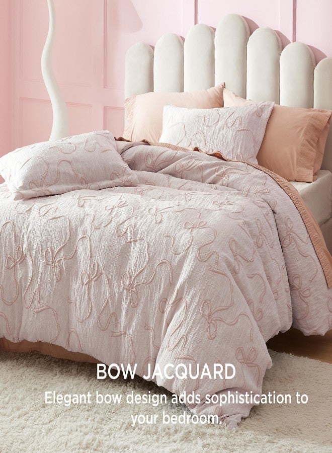 بيد شور طقم غطاء لحاف Bedsure وردي اللون، مقاس كينج، بتصميم جاكار مزين بفيونكة، طقم مفروشات بوهيمي ناعم وأنيق، مصنوع بحرفية فاخرة لغرفة نوم أنيقة، يتضمن غطاء لحاف واحد بمقاس 104 بوصة × 90 بوصة و2 غطاء وسادة. - Image 3