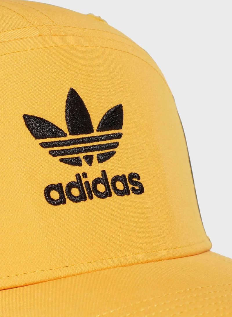 adidas Originals Adicolor Snapback Cap