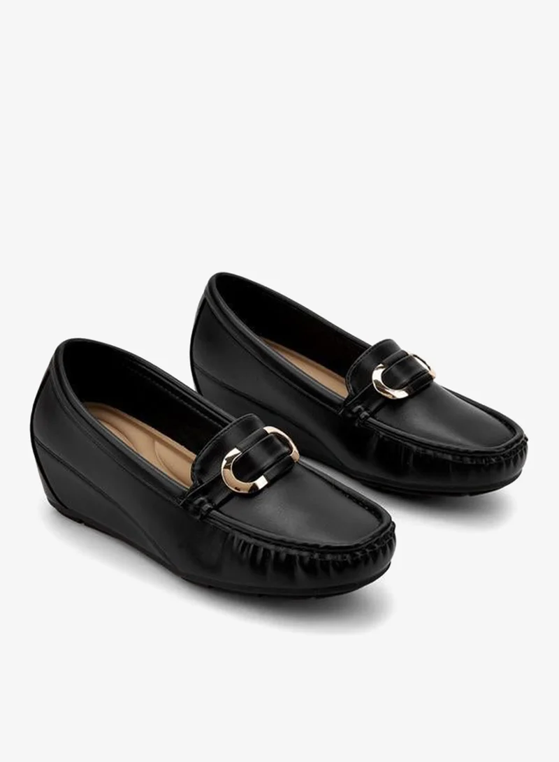 لو كونفورت Loafer With Mettalic Trim