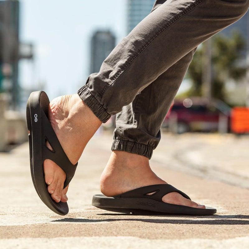 OOFOS OOriginal Recovery Sandal, Black - Womenâ€™s Size 8, Menâ€™s Size 6 - Image 5