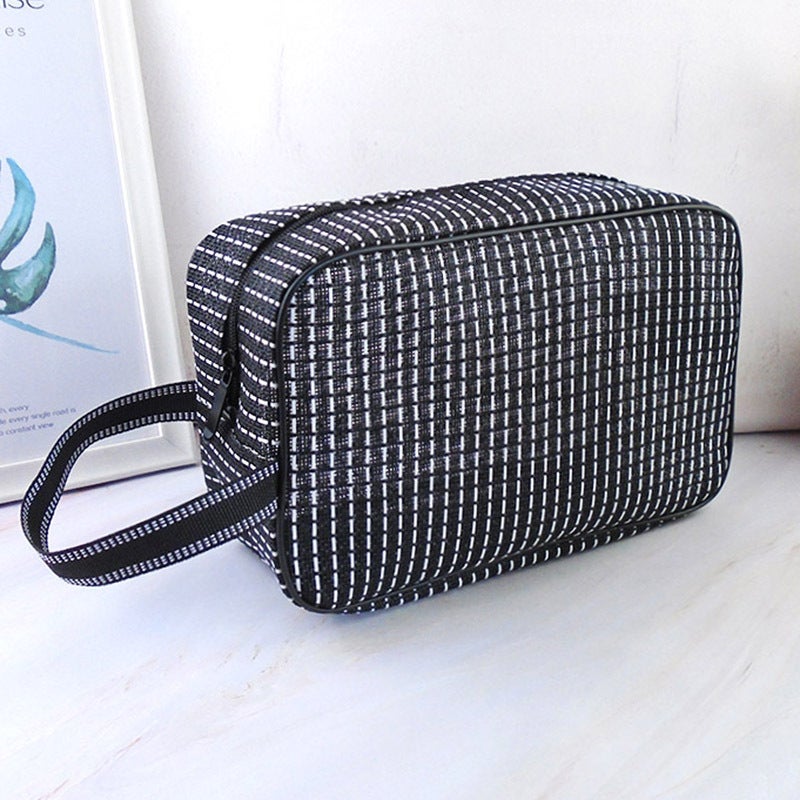 Mesh Bath Bag Mens Bath Basket Simple Bath Bag Womens Portable Bath Basket Fitness Bath Bag Swimming Wash BagBlack and White single belt style Black and White single belt style